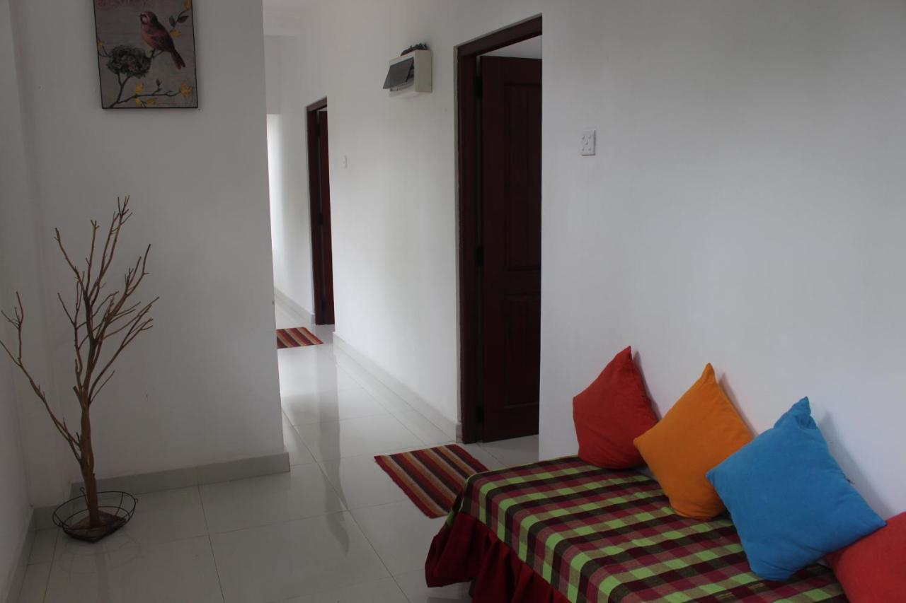 Alex Home Stay Канді Екстер'єр фото