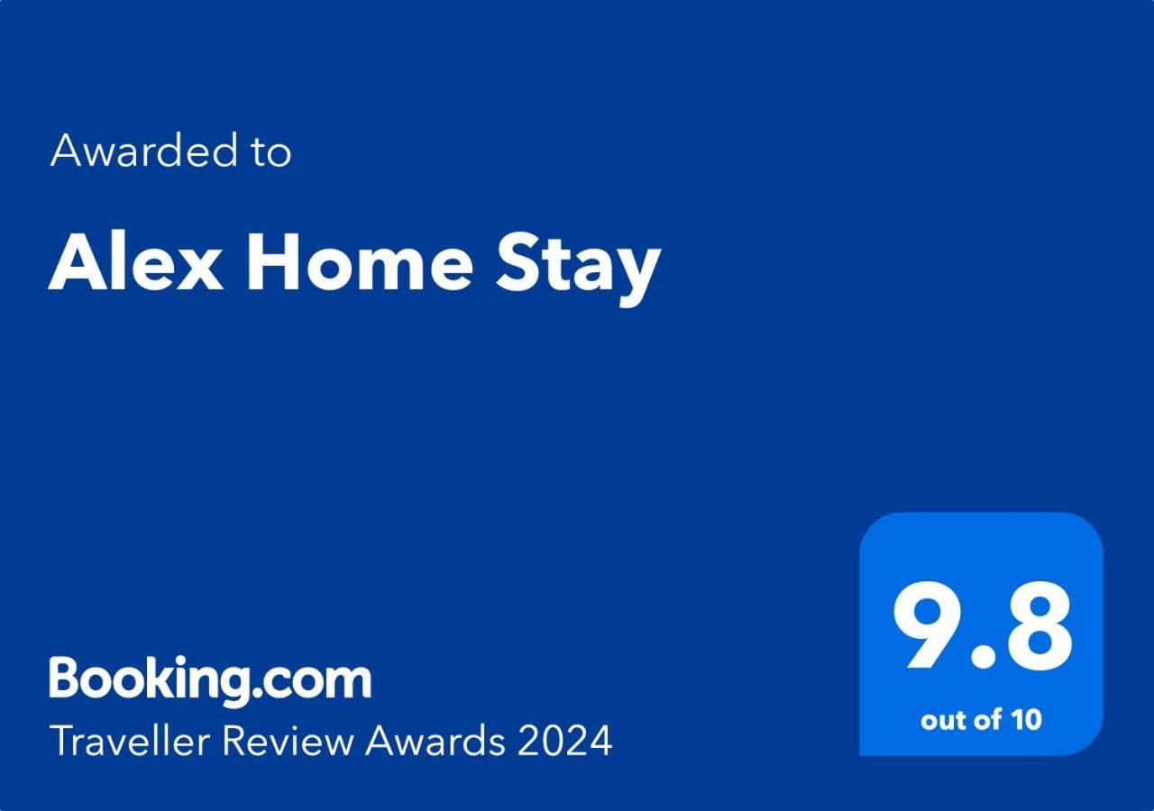 Alex Home Stay Канді Екстер'єр фото