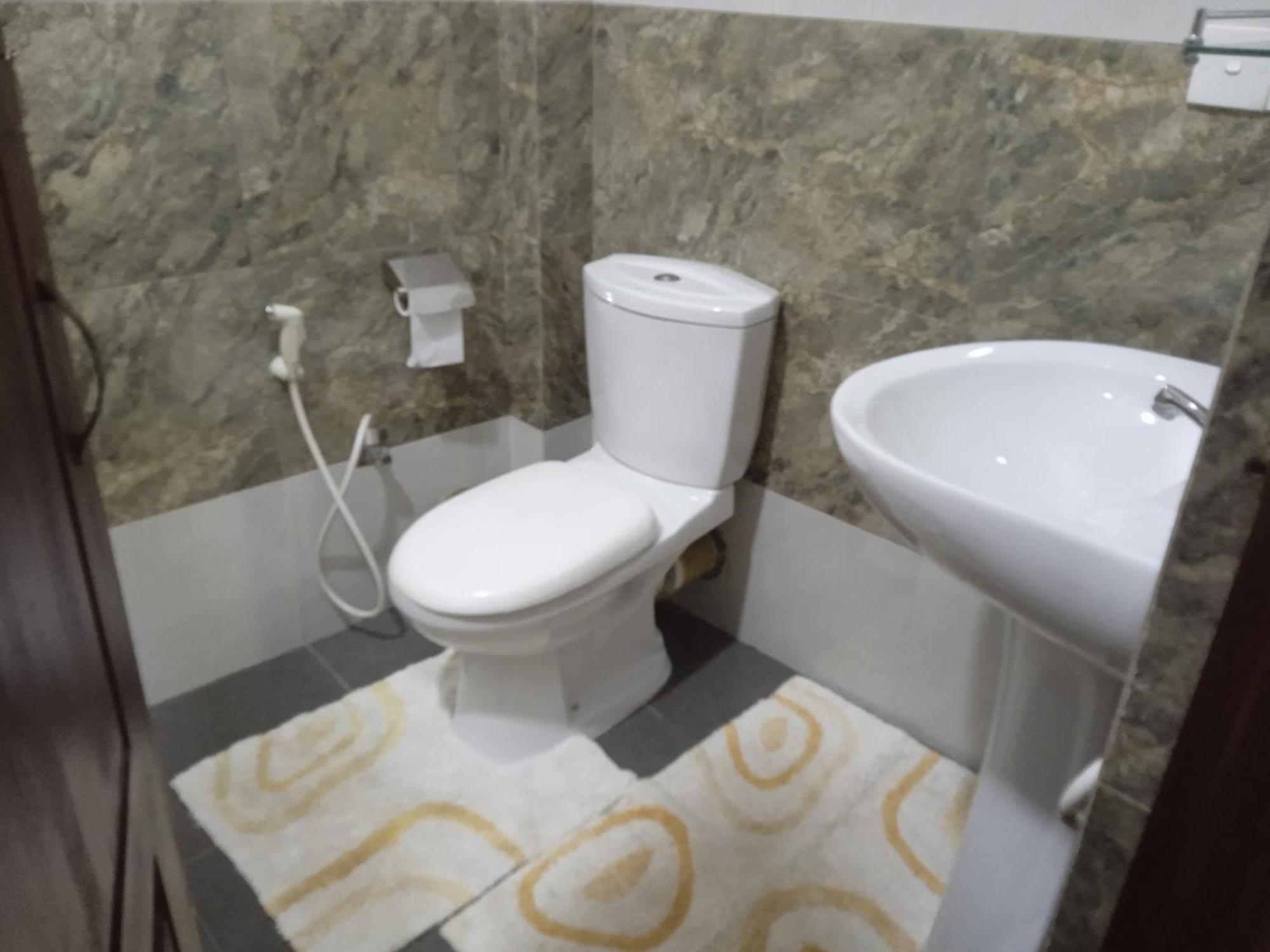 Alex Home Stay Канді Екстер'єр фото